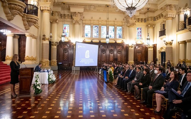 La presentación se realizó ante varias autoridades en el Palacio Nacional de la Cultura