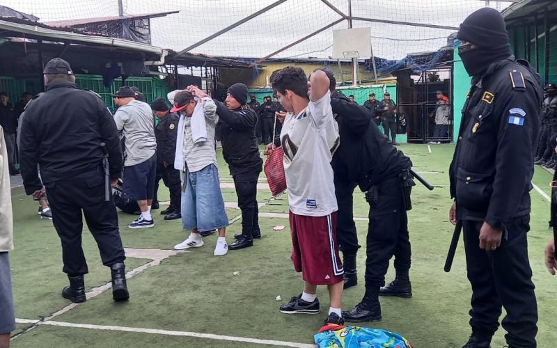 Ejecutan requisa en Centro de Detención Preventiva para Hombres de zona 18