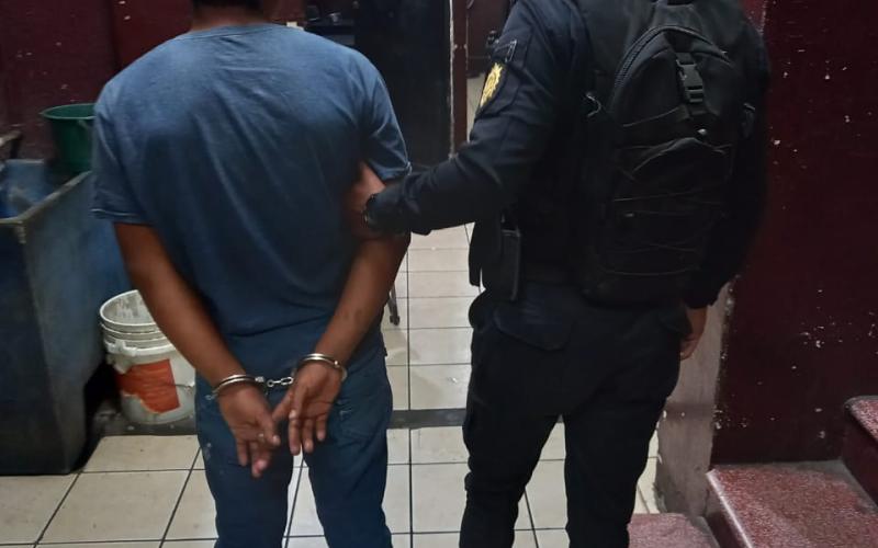 PNC captura en Escuintla a presunto responsable de dar muerte a una persona