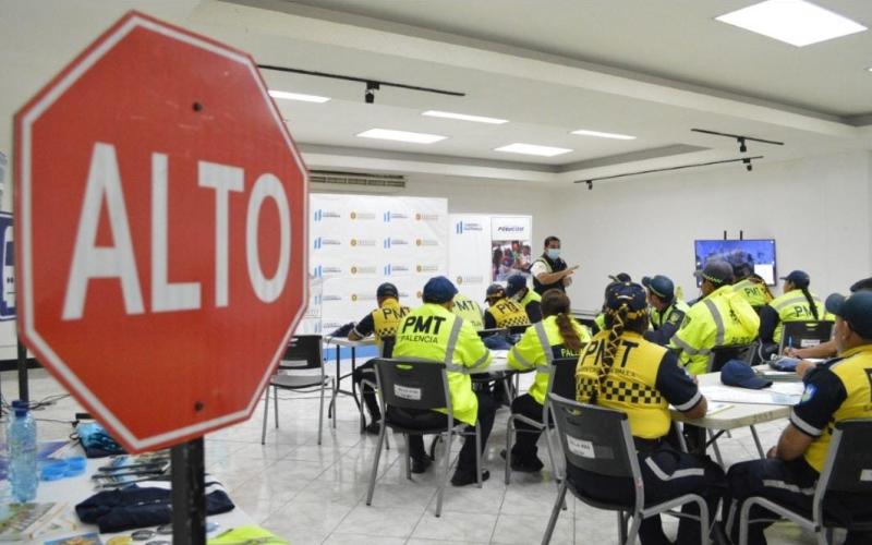 Presentan proyecto de integración operativa a policías municipales de tránsito del país