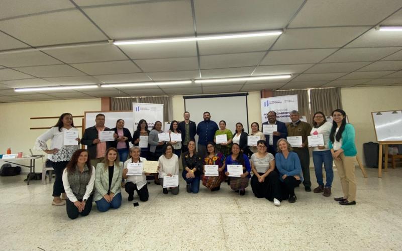 Mujeres guatemaltecas reciben capacitación sobre empoderamiento económico