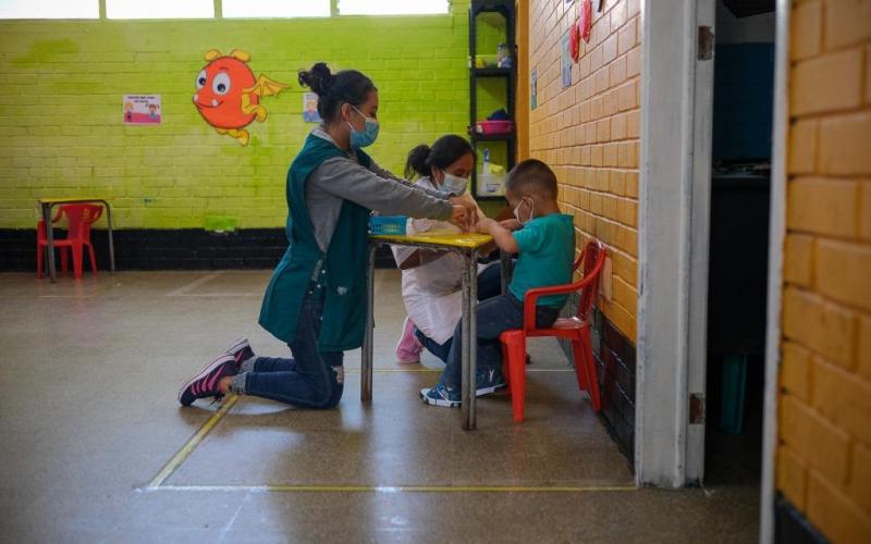 Las niñeras reciben una certificación 