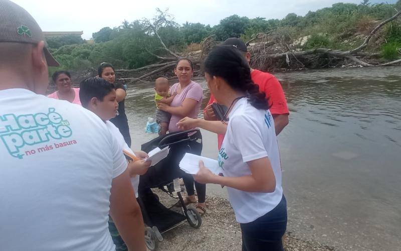 Delegación de Zacapa capacita a veraneantes para cuidar los ríos
