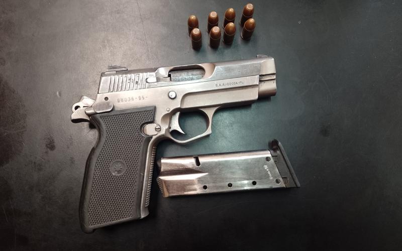 PNC captura a 8 personas por portación ilegal de armas y marihuana