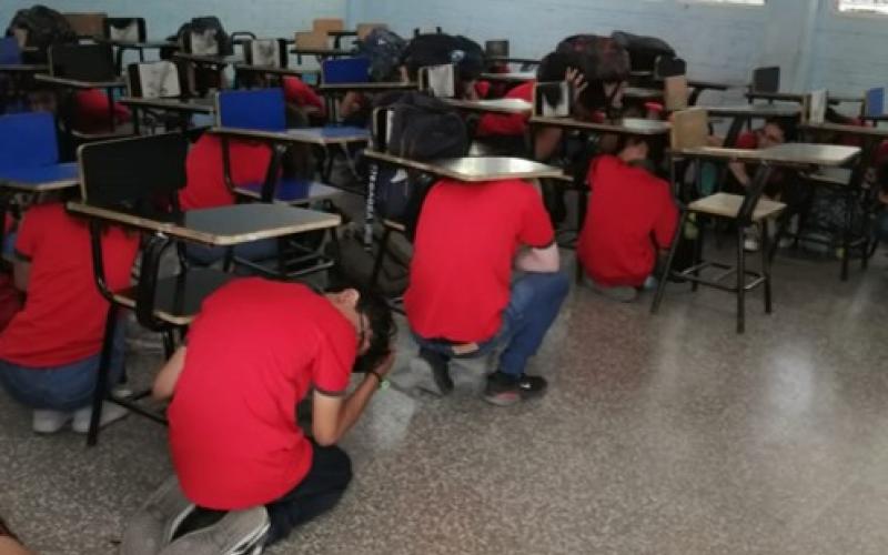 Efectúan simulacros de evacuación en establecimientos de Chiquimula