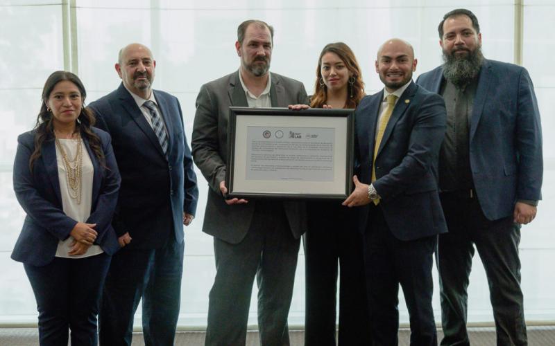 Las autoridades agradecieron el esfuerzo de los colaboradores 