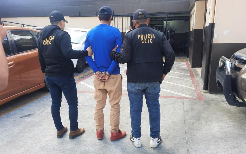 Investigación policial captura a sindicado de asesinar a dos personas