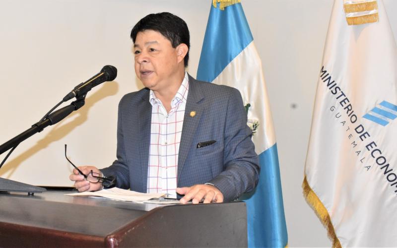 Director del Sistema Nacional de Calidad comparte las normas técnicas sobre Medio Ambiente y Recursos Naturales