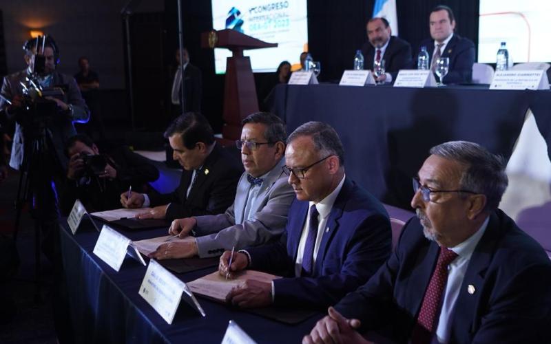 Convenio interinstitucional fortalece apoyo policial en aduanas y fronteras