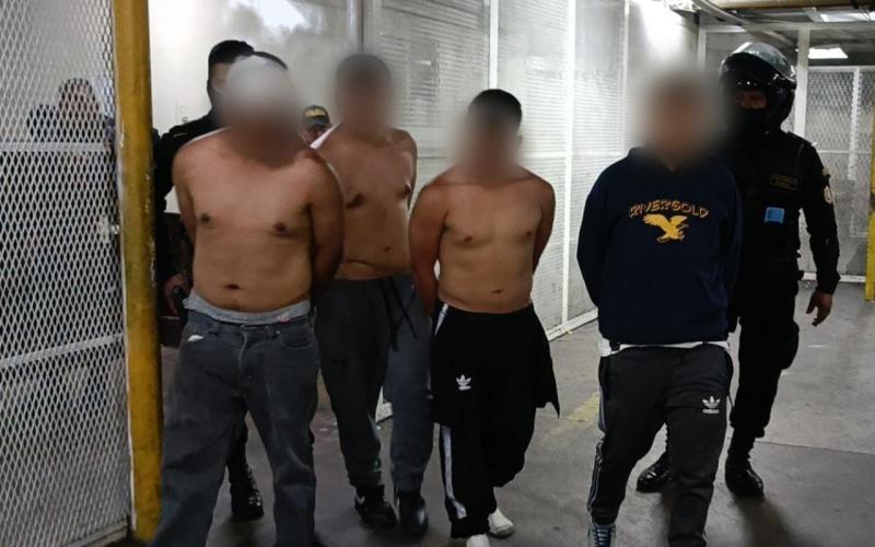 La PNC captura a presuntos integrantes de banda de asaltantes en zona 9 capitalina