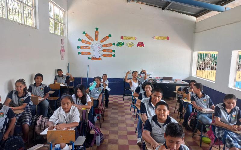 Niños de San Jorge Zacapa aprenden del Reglamento 164-2021