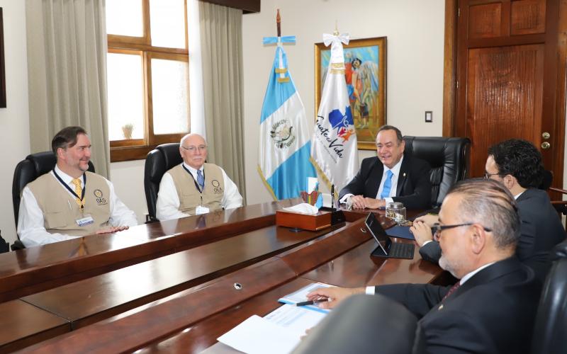 Presidente Alejandro Giammattei