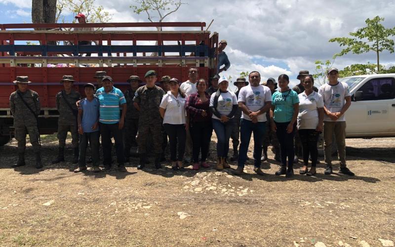 Jornada de limpieza masiva en Las Cruces, Petén promueve el saneamiento ambiental