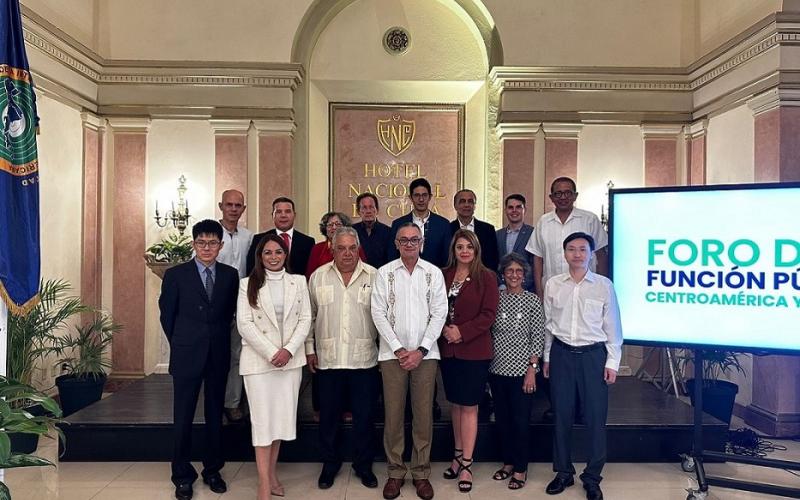 La Directora de la ONSEC representa al servicio civil de Guatemala en Cuba
