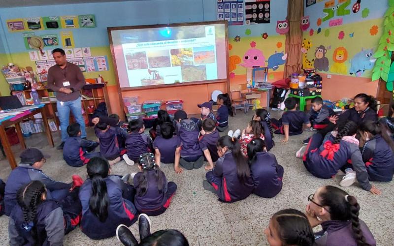 Estudiantes de Malacatán y San Pedro Sacatepéquez, San Marcos reciben educación ambiental