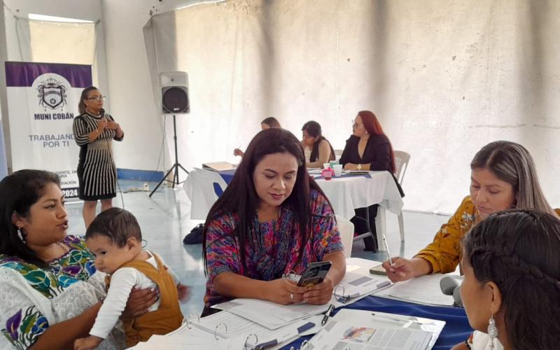 Mujeres emprendedoras de Alta Verapaz fueron parte de la clausura de Emprendedora Chispuda