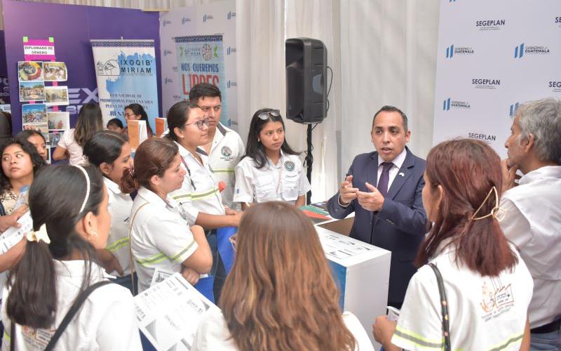 Embajada de Guatemala en Israel brinda información sobre la oferta académica disponible.
