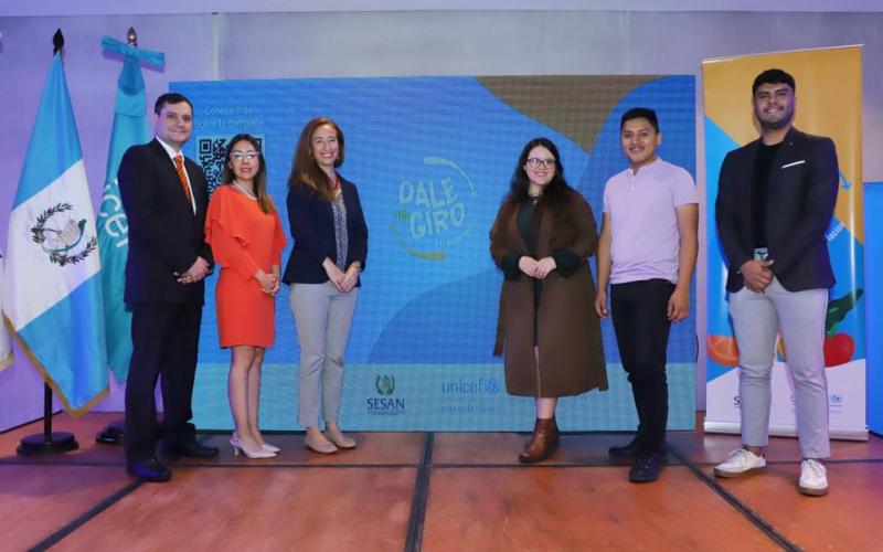 SESAN y UNICEF lanzan campaña “Dale un giro a tu alimentación” para promover hábitos saludables entre adolescentes y jóvenes del país