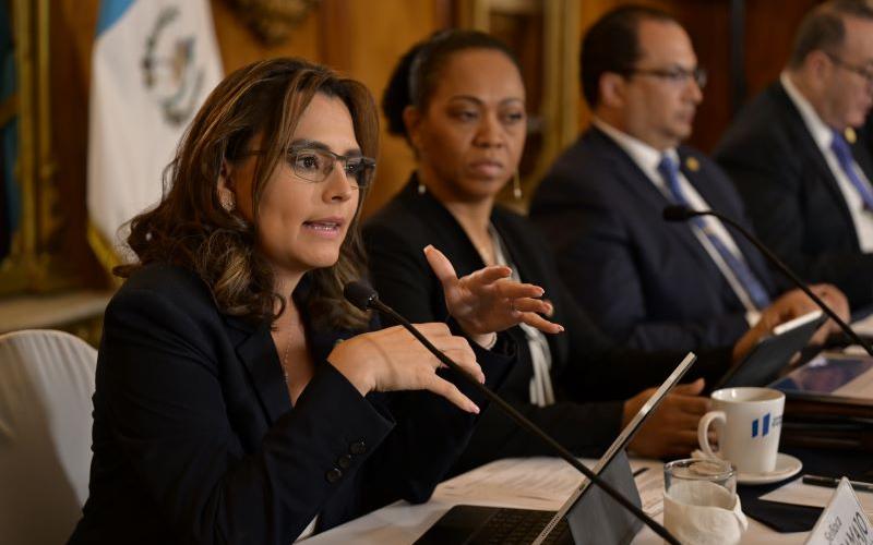 Secretaria de Planificación, Luz Keila Vilchez, durante reunión inicial de transición.