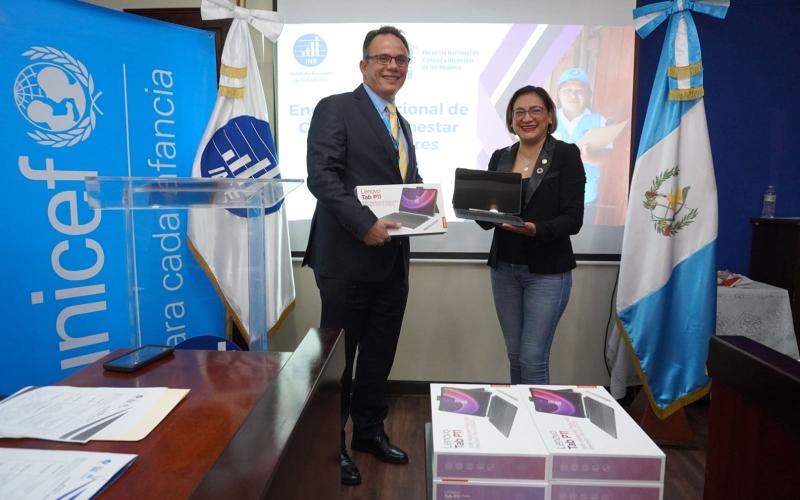 INE recibe donación de tablets por parte de UNICEF Guatemala para la ENCABIH