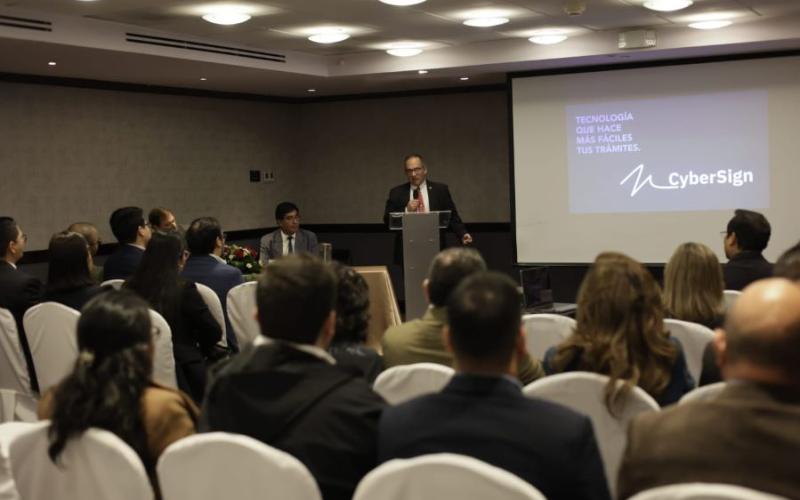 El viceministro de Asuntos Registrales, Juan Carlos Pellecer, presidió el evento..