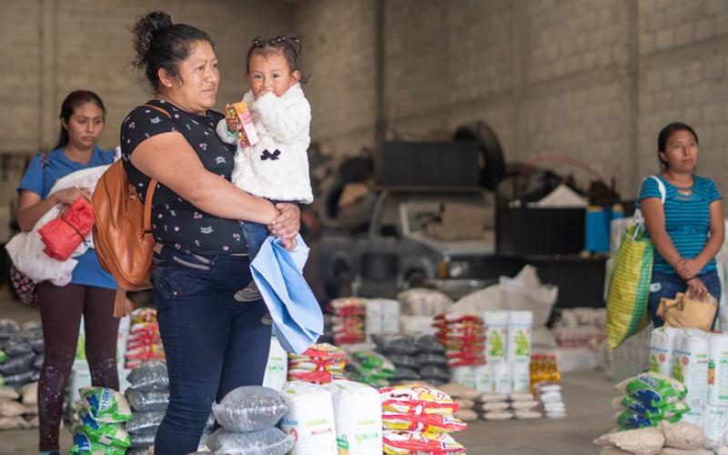 Apoyo llega a menores con desnutrición aguda en Jalapa