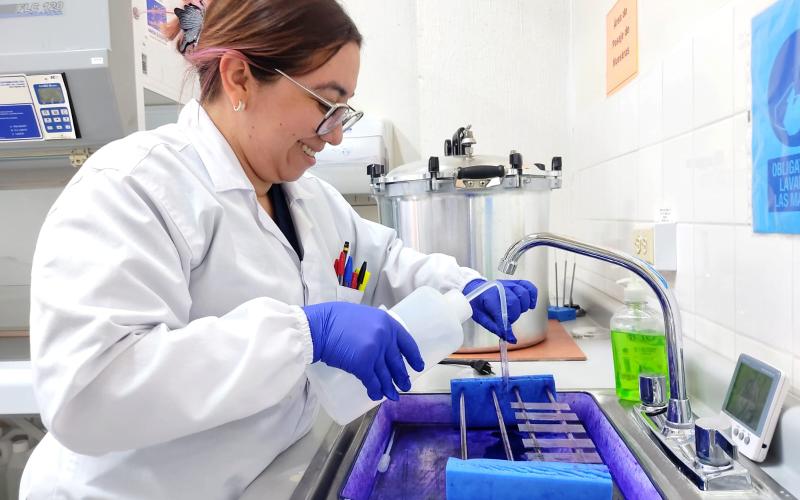 Laboratorio tiene insumos para hacer 83 millones de pruebas
