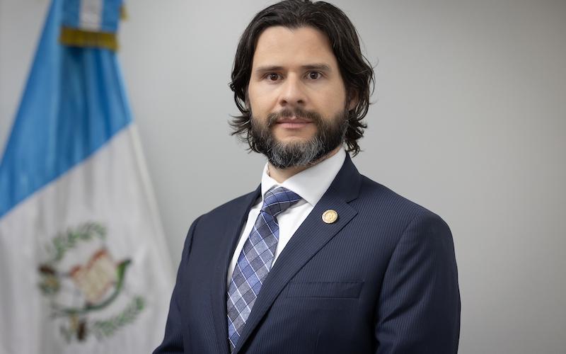 Antonio Romero asume como Viceministro de Inversión y Competencia