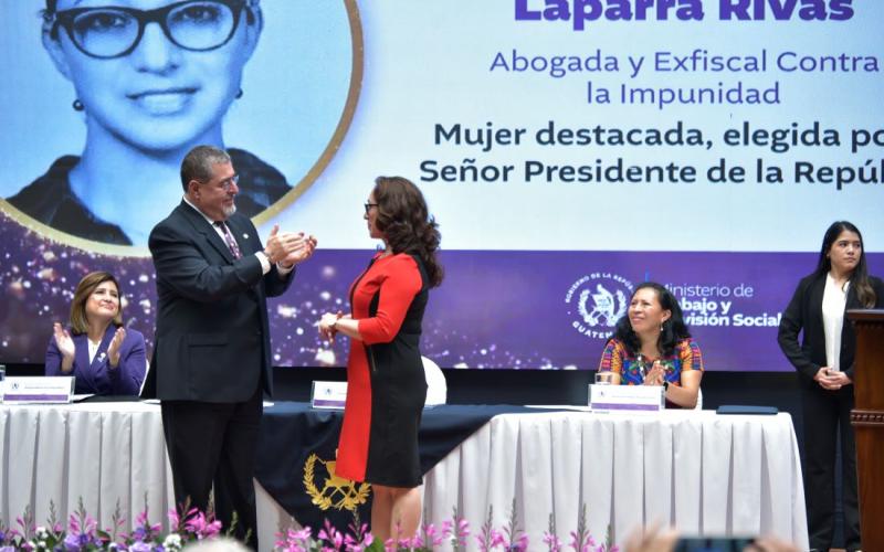 Presidente Bernardo Arévalo y Vicepresidenta Karin Herrera