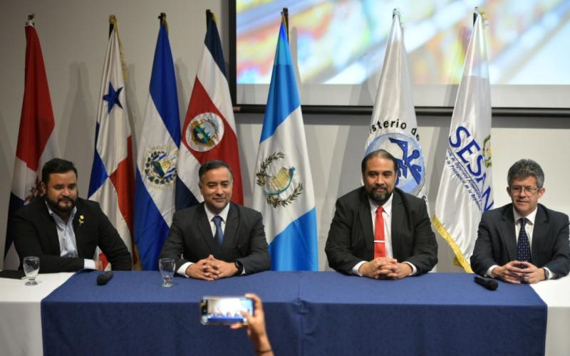 II Encuentro Centroamericano y El Caribe de Etiquetado Frontal