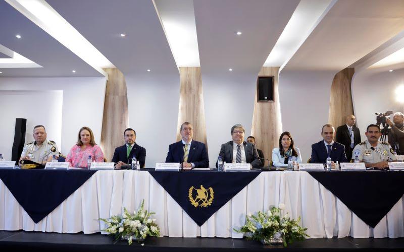 Presidente en presentación de PNC