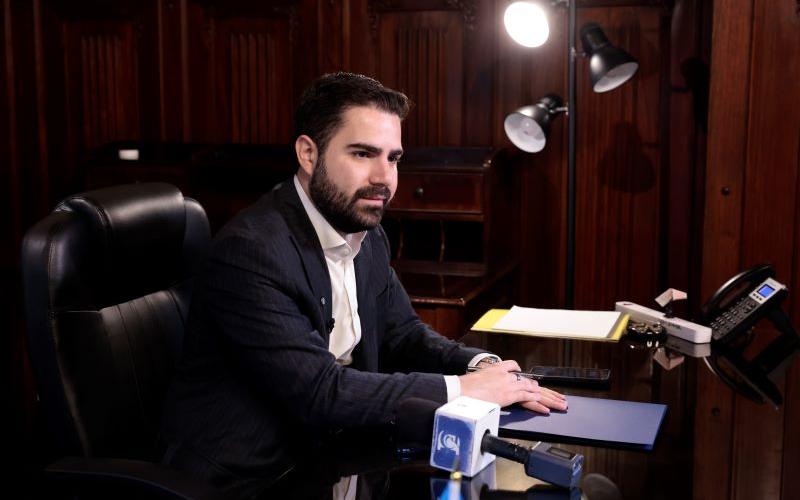 Santiago Palomo reafirma apertura informativa oficial.