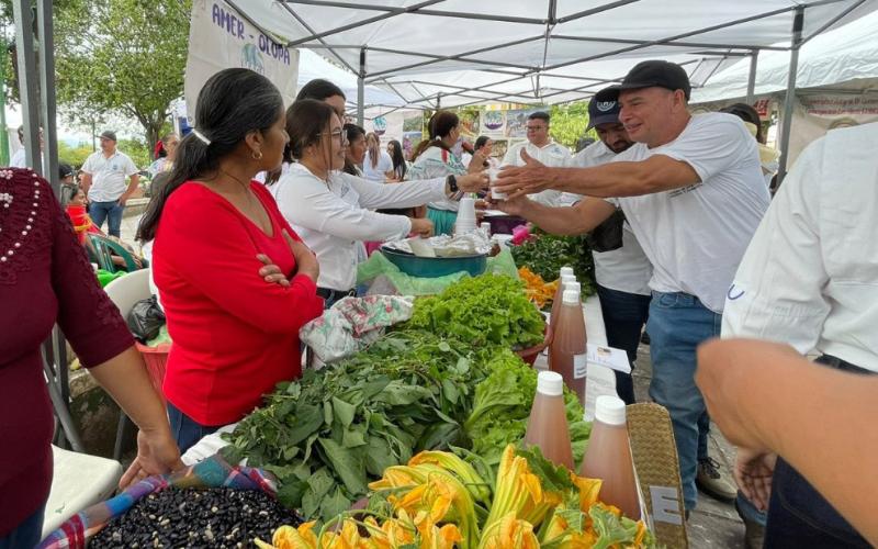Chiquimula realiza Feria del Agricultor