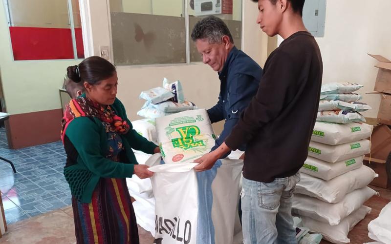 Más familias de niños y niñas con desnutrición aguda reciben alimentos