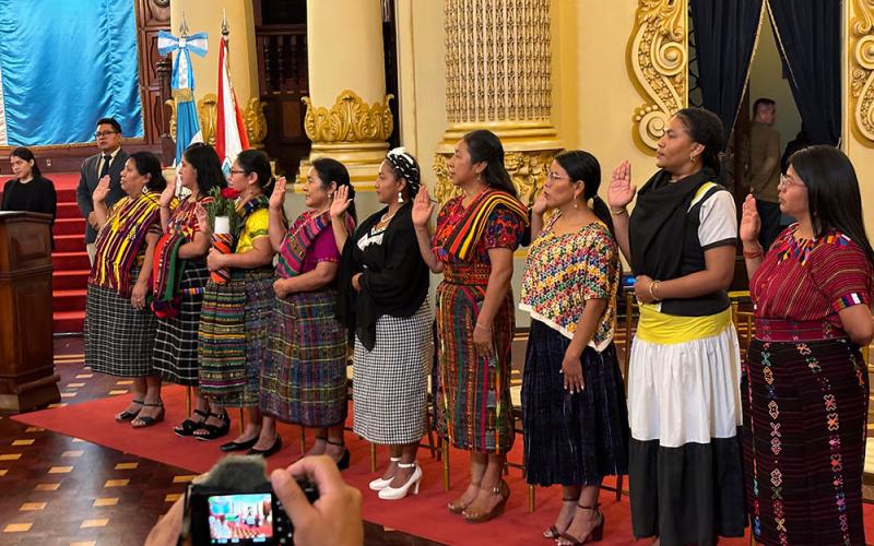 Juramentación de la nueva Junta Coordinadora de la Defensoría de la Mujer Indígena