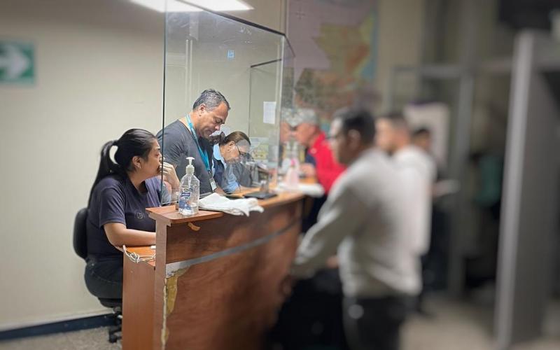 Migración brinda asistencia a 30 migrantes extranjeros
