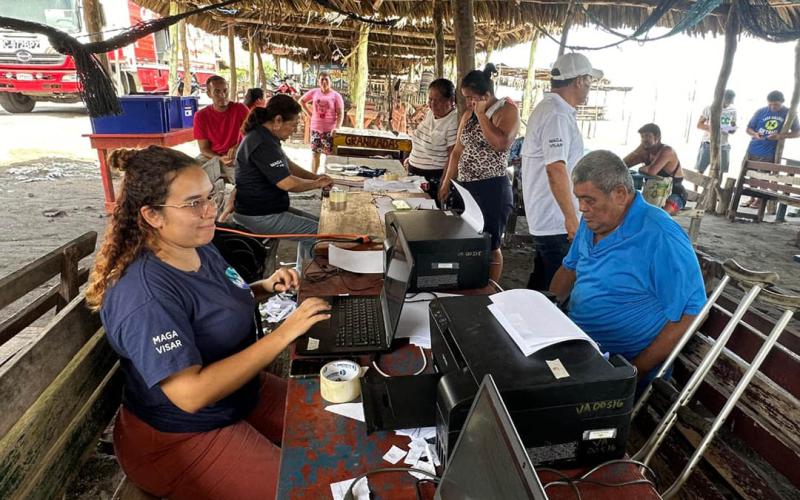 Continúan las jornadas de registro de pescadores en Escuintla