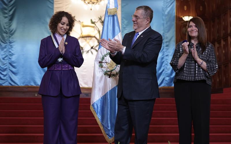 Gaby Moreno recibe la "Orden Presidencial" por su destacada trayectoria y aportes a la cultura guatemalteca