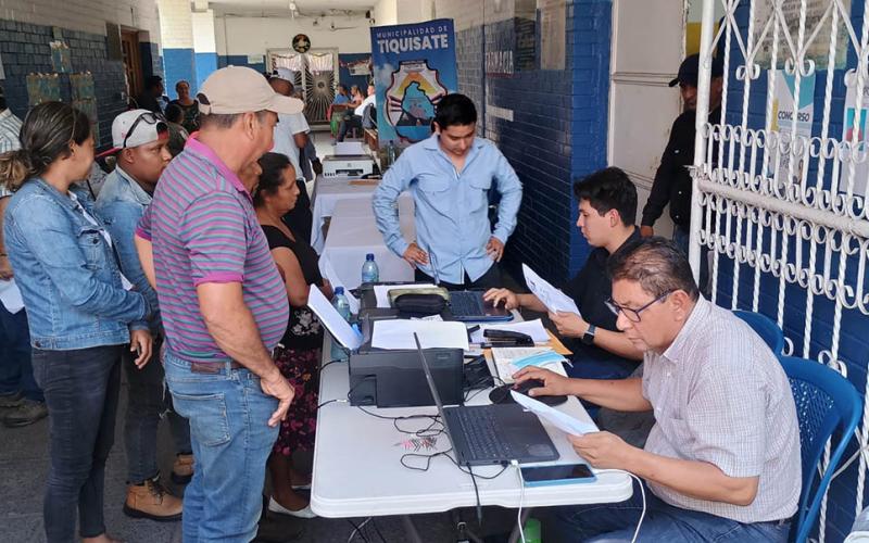 Bono Campesino impulsa agricultura familiar de Chuarrancho, Huitán y Tiquisate