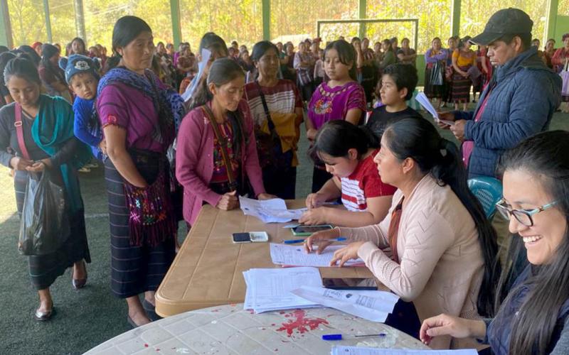 Reconocen aporte al desarrollo comunitario de más de 11 mil familias