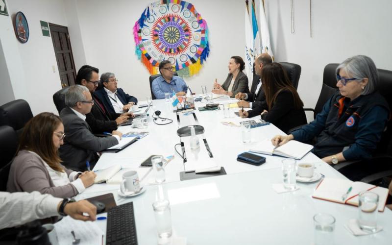 Reunión de trabajo con el propósito de coordinar acciones para agilizar avales en proyectos