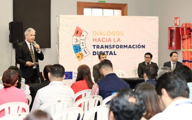 más transparencia