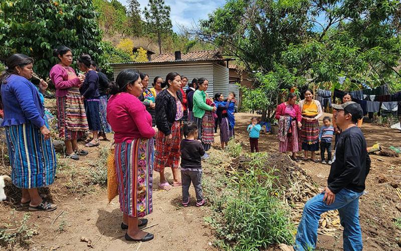 Agricultores de Totonicapán se capacitan en elaboración de compost
