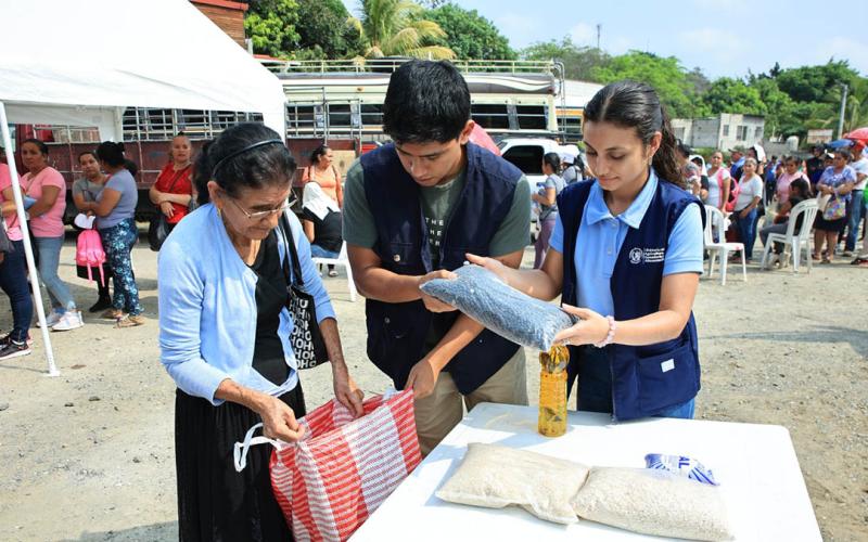 Entregan asistencia alimentaria en San José del Golfo