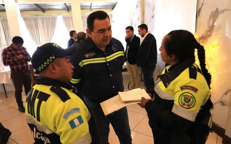 Tecnología en ruta: DGT impulsa la modernización del transporte en mesa interinstitucional en Quetzaltenango