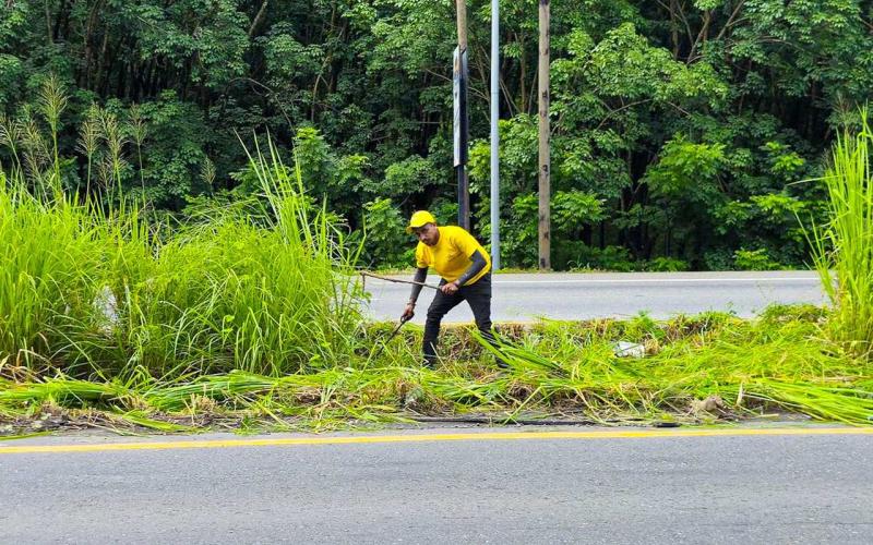 COVIAL mejora visibilidad y seguridad vial en la CA-2 Occidente, Suchitepéquez, como parte del Plan Conecta 2025