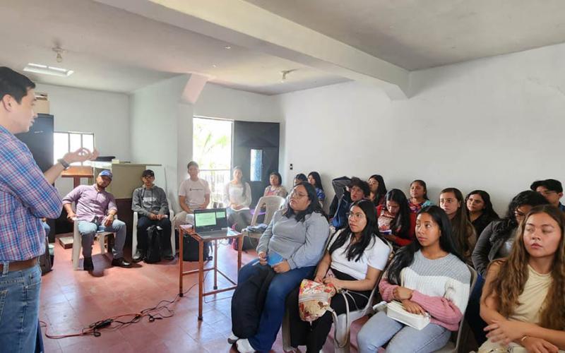 Trazan ruta de proyectos que servidores cívicos apoyarán en Chimaltenango