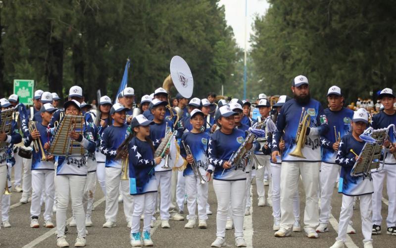 bandas escolares en Campo Marte