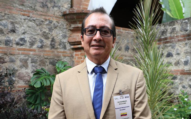 "Guatemala envía un mensaje: apuesta por la agricultura orgánica", afirma presidente de la CIAO