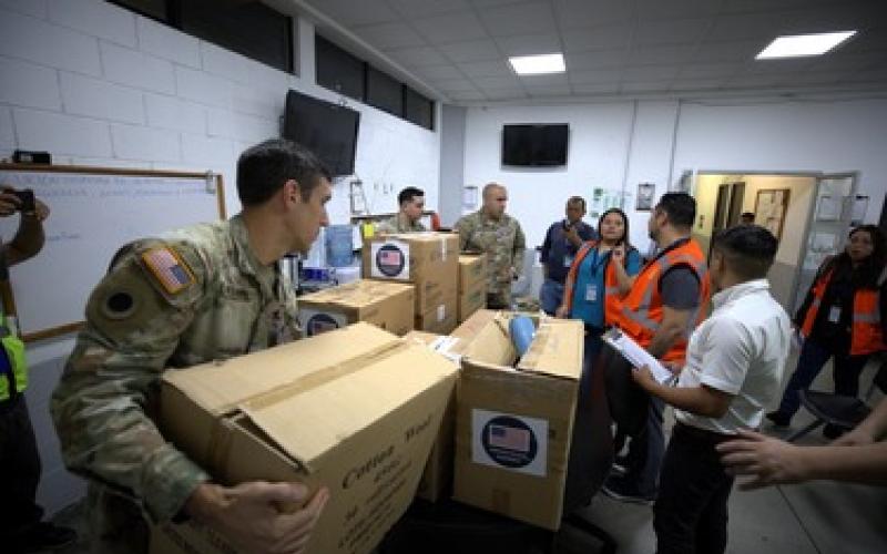 Importante colaboración de medicamentos por parte de la Embajada de Estados Unidos al COE